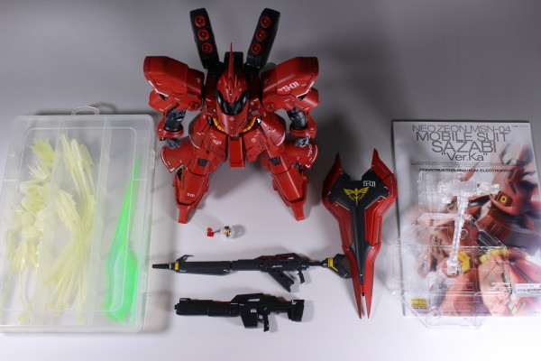 Amazon.com: Bandai MG 1/100 Sazabi Ver.Ka & 1/100