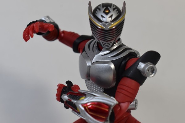 SHFiguarts 仮面ライダー龍騎セット レビュー】 バンダイ S.H.Figuarts 仮面ライダー龍騎&ドラグレッダー