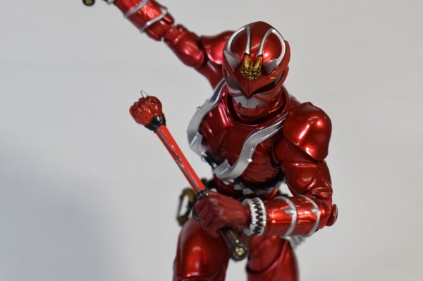 仮面ライダー　響紅　真骨彫　ヒビキ紅 S.H.Figuarts（真骨彫製法） 仮面ライダー響鬼紅│株式会社