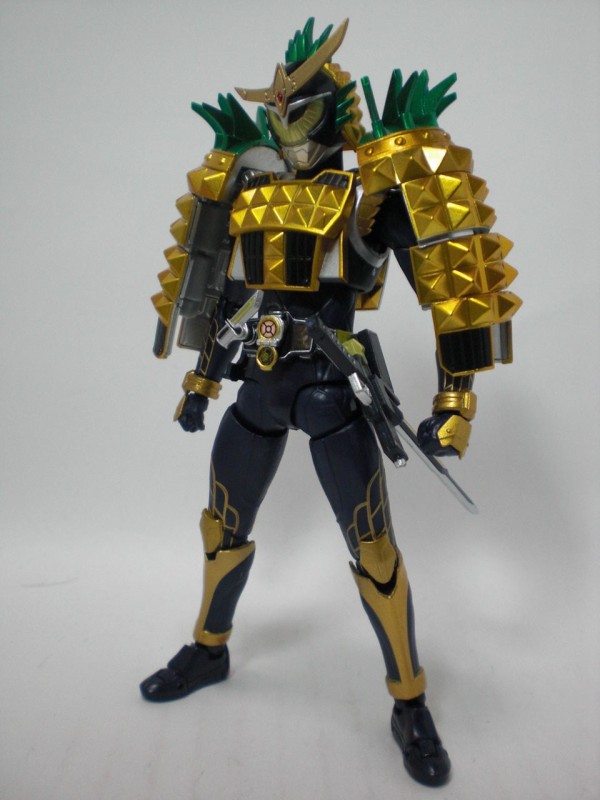 S.H.Figuarts 仮面ライダー鎧武パインアームズ＆仮面ライダーバロン