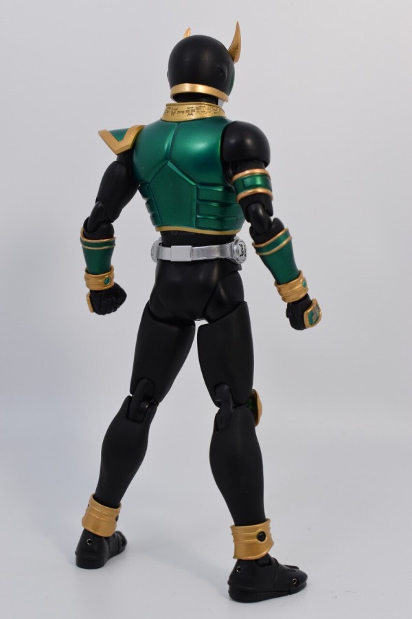 S.H.Figuarts 仮面ライダークウガ ライジングペガサス（真骨彫製法