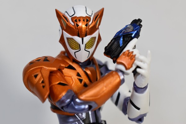 SHFiguarts 仮面ライダー バルキリー ラッシングチーター S.H.Figuarts 仮面ライダーバルキリー ラッシングチーター | 魂
