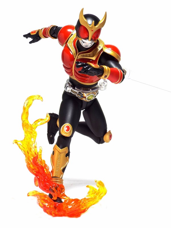 真骨彫 仮面ライダークウガ ライジングマイティ Amazon.co.jp: TAMASHII NATIONS S.H.フィギュアーツ 仮面