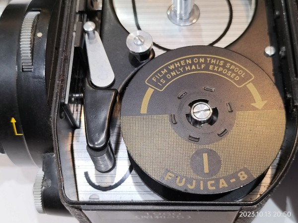 【富士フィルム】フジカ・シングル８プレート看板：38cm×38cm（昭和レトロ） フジカ - Fujica Single-8 p300 8mmフィルムカメラ 昭和レトロの通販