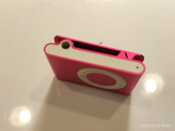 Apple iPod shuffle ピンク 本体 ケース付き Apple iPod shuffle ピンク 本体 ケース付き アイポッドシャッフル」の