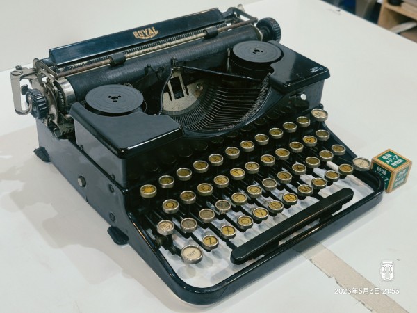 1936/昭和11/ROYAL/Model O/Touch Control/Portable Typewriter