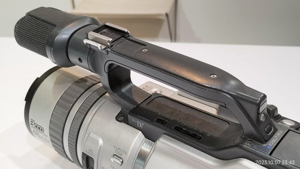 2000/平成12/SONY/DCR-VX2000/Handycam/デジタルハンディカム/DV 2000/平成12/SONY/DCR-VX2000/Handycam/デジタルハンディカム/DV