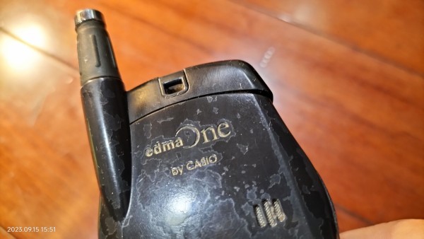 2000/平成12/CASIO/C303CA/IDO/cdmaOne/G'zOne初代/耐水・耐衝撃