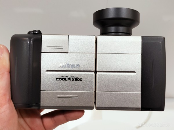 1998/平成10/Nikon/COOLPIX E900/ニコン初のニッコールレンズ