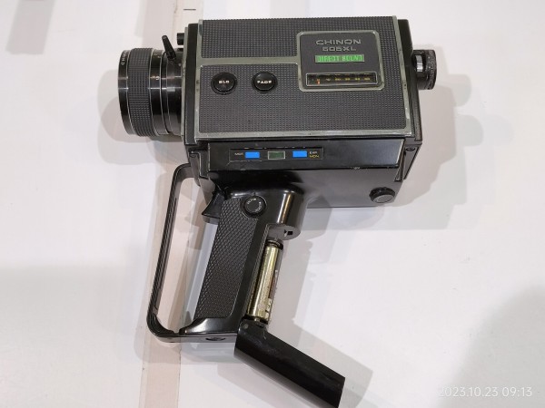 ビデオカメラ CHINON DIRECT SOUND 1974/昭和49/CHINON/505XL DIRECT SOUND/同録タイプ/グリップ一