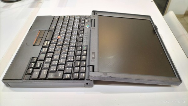 1996/平成8/IBM/ThinkPad 535E/MMX Pentium/B5サイズサブノート/大人の