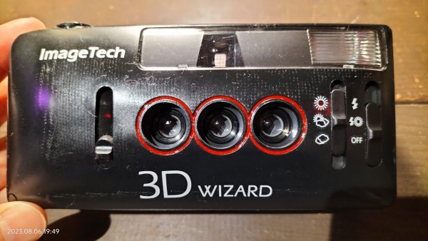 未使用　ImageTech 3D Wizard 35mm 3D フィルム　カメラ ImageTech 3D Wizard 35mm Film Point & Shoot Camera Triple
