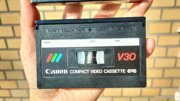 1980/昭和55/Canon/CVC/COMPACT VIDEO CASSETTE/V30/コンパクトビデオカセット/キヤノン/船井電機が開発したフォーマット/  : Extinct Media Museum | 絶滅メディア博物館