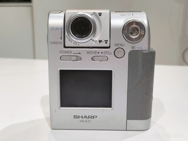 1998/平成10/SHARP/VN-EZ1/MPEG-4/ASF/35万画素/インターネット