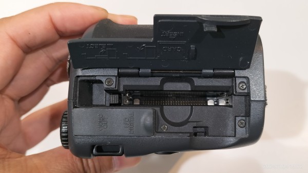 2001/平成13/Nikon/COOLPIX/E995/300万画素/スイバル/スピードライト