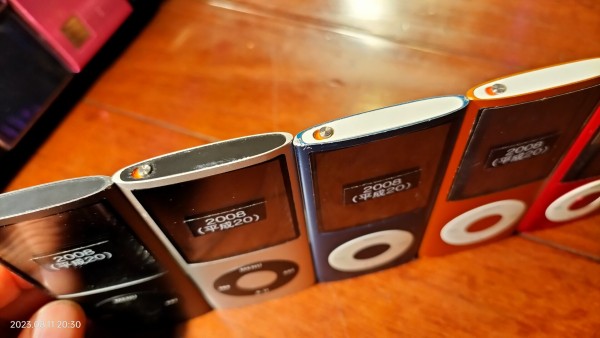 ☆完全未開封は超希少☆エヴァンゲリオン限定生産iPod【第4世代２０GBモデル】 NERV支給品？ エヴァiPodが限定発売 - ITmedia NEWS
