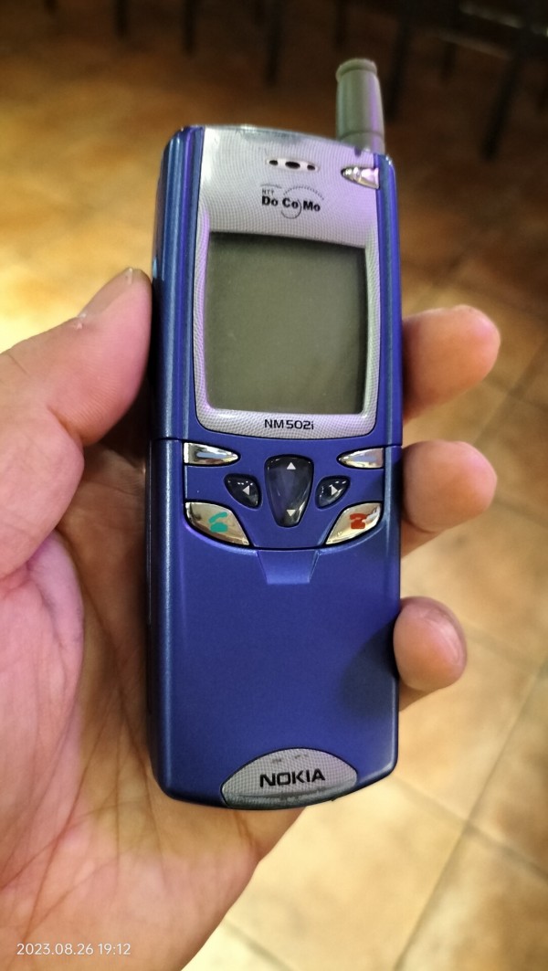 2000/平成12/NOKIA/NM502i/モノクロ2階調/スライドケータイ/i