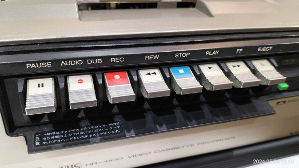 1978/昭和53/Victor/HR-4100/世界初のポータブルビデオ 1978/昭和53/Victor/HR-4100/世界初のポータブルビデオ