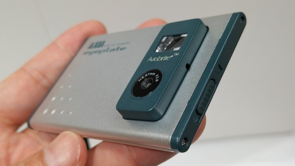 2001/平成13/AXIA/eyeplate/カード型デジタルカメラ/薄さ6mm/31