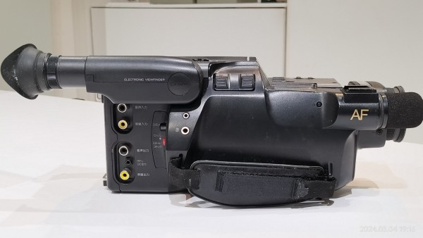 sony ８ミリビデオカメラCCD-F330/F30 （取扱説明書付） 1988/昭和63/SONY/CCD-F330/Jフィットグリップ/デジタルスーパーイン