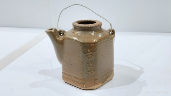 推定1916/大正5/鉄道院/汽車土瓶/駅で売られていた車内でお茶を飲む