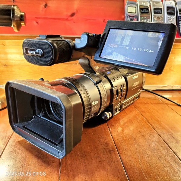 動作品 Sony HVR-Z1J miniDV DRUM300H ダビングなどに SONY HDV1080i記録に対応したHDVカムコーダー HVR-Z1J