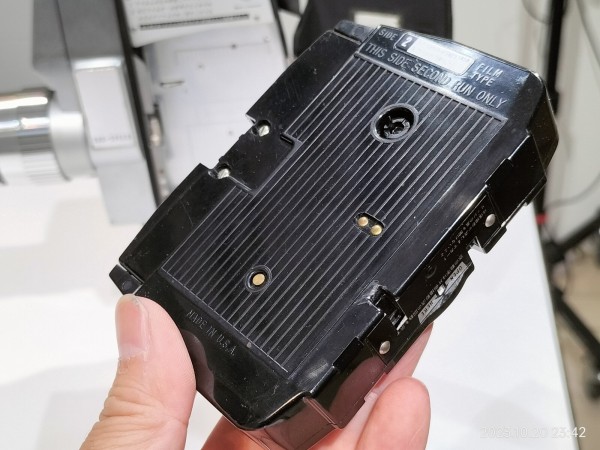 1963/昭和38/Bell & Howell/DUOLEX-C/16fps/48fps/マガジン式ダブル8