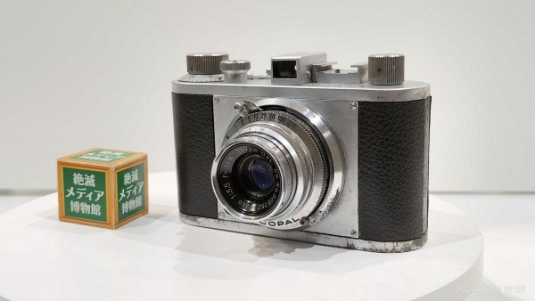 1953/昭和28/TOPCON/Topcon 35A/Original/No.51835/Toko 3.5/4cm/距離目測式/トプコン /レンジファインダーカメラ/ : Extinct Media Museum | 絶滅メディア博物館