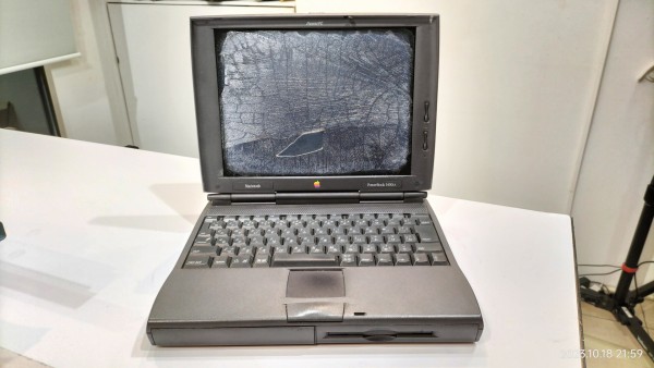 1996/平成8/Apple/PowerBook 1400cs/BookCover/PowerPC603e/11.3インチ