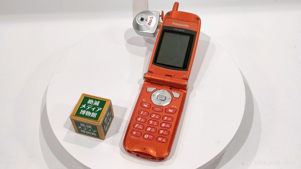 2002/平成14/Panasonic/KX-HV210/AirH/DDIポケット/SDカード/Treva