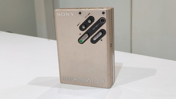 SONY WALKMAN 高級モデル 高音質 WM-DD シャンパンゴールド 1982/昭和57/SONY/WM-DD/WALKMAN DD/ウォークマンDD/ディスクドライブ