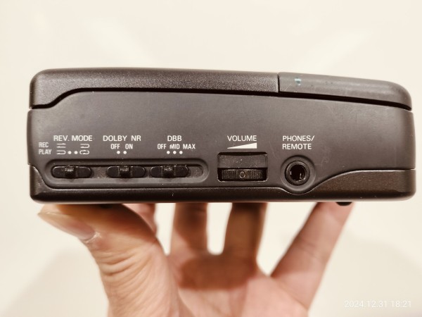 PHILIPS DCC 170 ポータブルカセットレコーダー Philips-DCC170-Gold-Edition-