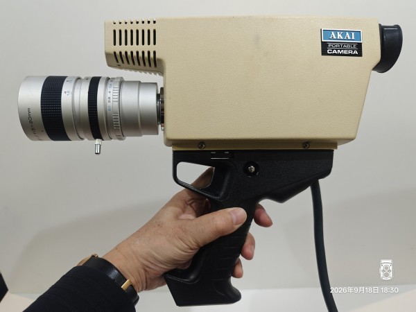 推定1971/昭和46/AKAI/VC-115/Portable Video Camera/2/3インチ撮像管