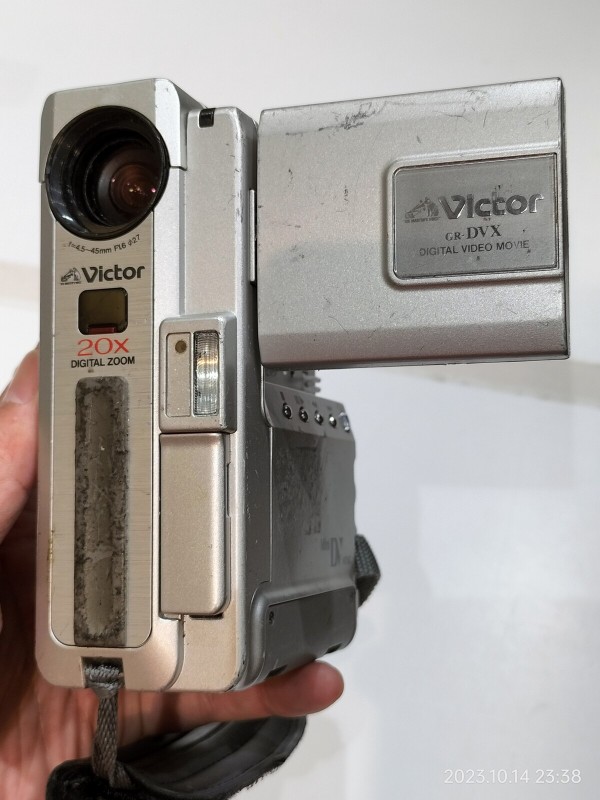1997/平成9/Victor/GR-DVX/電源連動レンズカバー/オート 1997/平成9/Victor/GR-DVX/電源連動レンズカバー/オート
