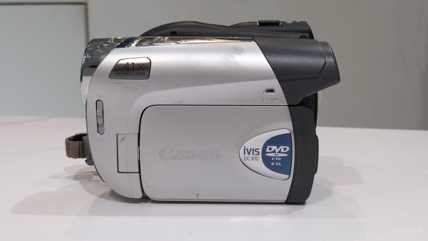2008/平成20/Canon/iVIS DC300/8cm DVD/SDカード/ビデオカメラ