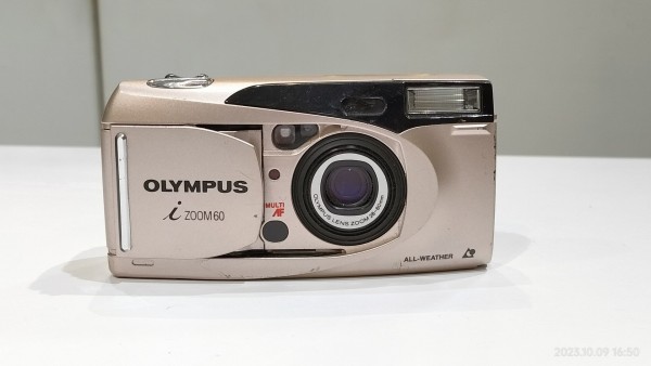 フィルムカメラ OLYMPUS i Zoom 60 1999/平成11/OLYMPUS/μ ZOOM 60/APSフィルムカメラ/光学4倍ズーム