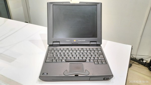 1997/平成9/Apple/PowerBook2400c/180/Apple初の日本専用モデル/日本 