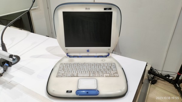 1999/平成11/Apple/iBook G3/FireWire/iMac to go/クラムシェル