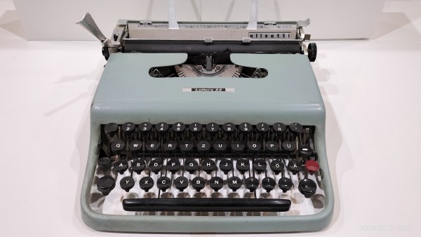 1949/昭和24/Olivetti/Lettera 22/Marcello Nizzoli