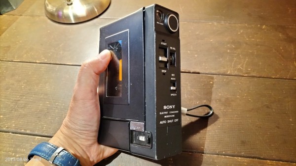 1972/昭和47/SONY/TC-1000B/CASSETTE-CORDER/マイクインマチック/アンチローリングメカニズム/ : Extinct  Media Museum | 絶滅メディア博物館