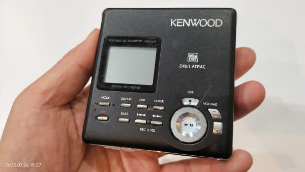 1999/平成11/KENWOOD/DMC-L7R/MiniDisc/24bit ATRAC/ポータブルミニ