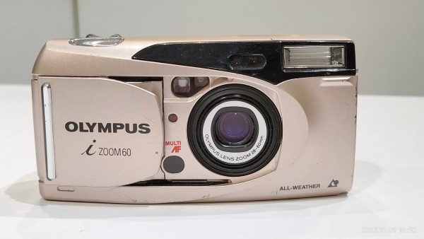 1999/平成11/OLYMPUS/μ ZOOM 60/APSフィルムカメラ/光学4倍ズーム