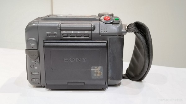 SONY　CCD-SC55　Hi8　8mm対応 1996/平成8/SONY/CCD-SC55/Handycam/液晶ハンディカム/パスポート