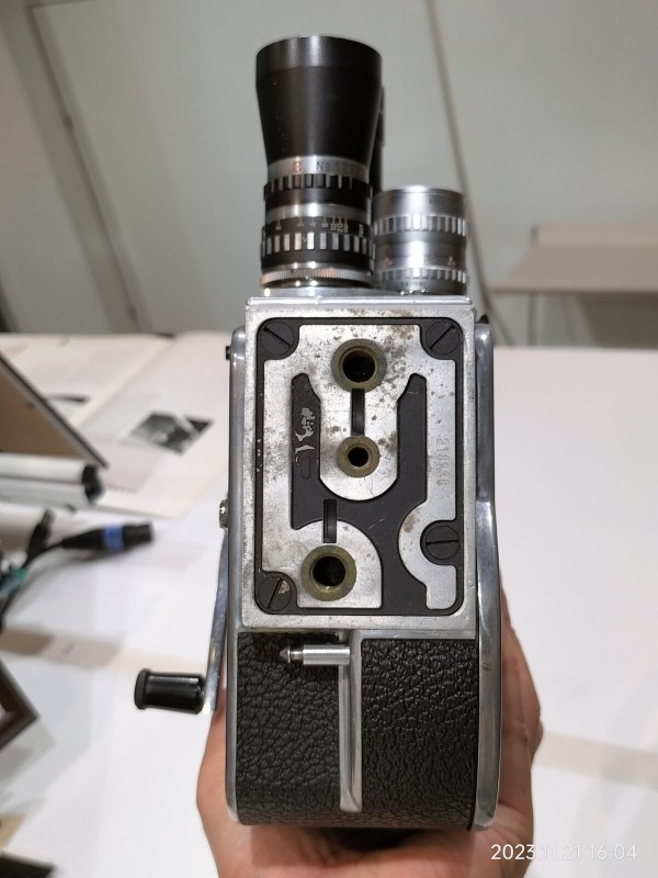 1956/昭和31/Bolex/H-16 REFLEX/16mm Film Camera/3本ターレット/ゼンマイ式/ : Extinct Media  Museum | 絶滅メディア博物館