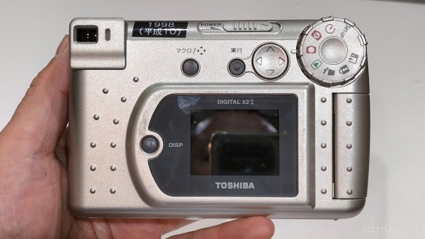 エモい写真が撮れる　レトロデジカメ TOSHIBA Allegretto Ｍ1 エモい写真が撮れる レトロデジカメ TOSHIBA Allegretto M1