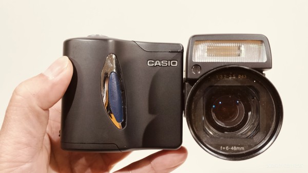 2001/平成13/CASIO/QV-2900UX/211万画素/光学8倍/CF Type2 microdrive