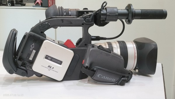 1998/平成10/Canon/DM-XL1E/XL1/16倍ズーム/XLマウント/EFレンズ対応/DV/ : Extinct Media  Museum | 絶滅メディア博物館