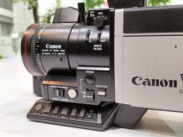 1984/昭和59/Canon/VC-30/サチコン管/VHSレコーダーとケーブル接続して使うビデオカメラ : Extinct Media  Museum：絶滅メディア博物館
