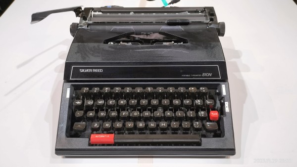 1970?/昭和45/シルバー精工/SILVER REED 810N/タイプライター