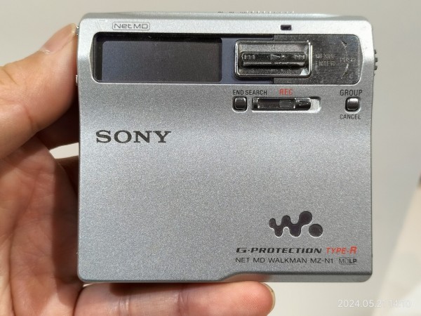 SONY MD WALKMAN ソニー MDウォークマン MZ-E90 シルバー
